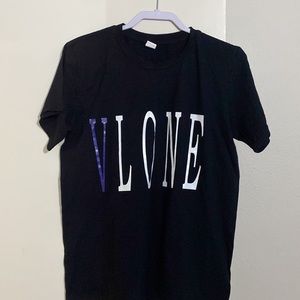 VLONE T SHIRT.